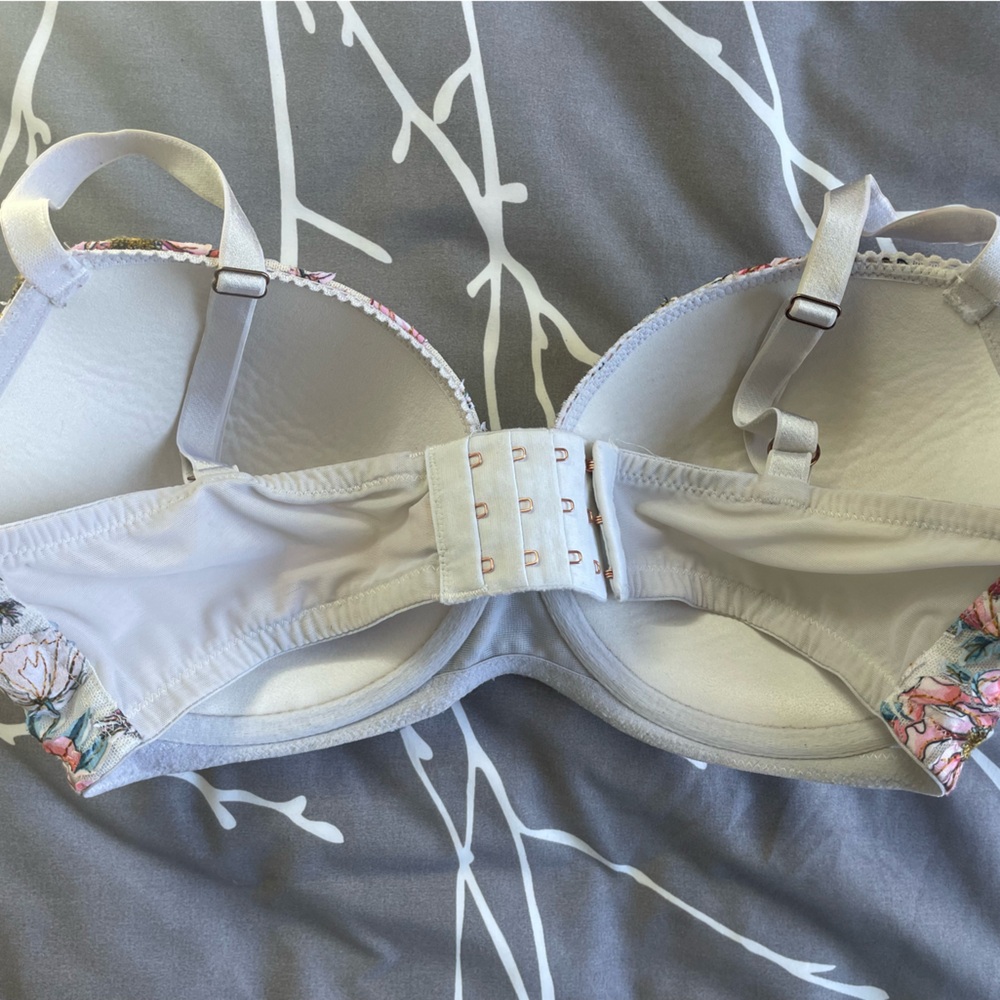 Victorias Secret Floral Lace Print Demi Underwire Bra 34DDD - Picture 3 of 3